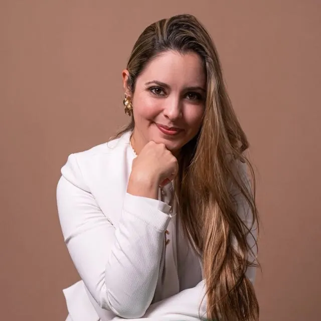 Cláudia Loureiro